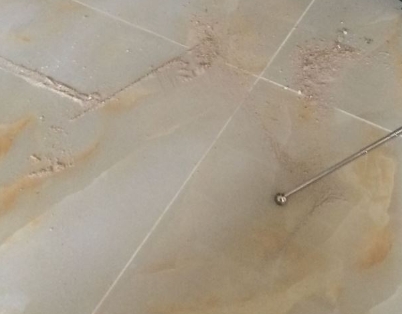 噶尔瓷砖空鼓维修公司分享粘合剂选择不当在瓷砖铺贴过程中可能导致以下问题